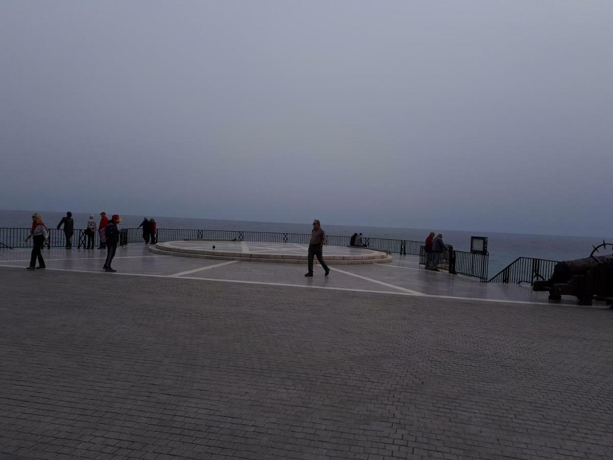 Calle Antonio Millon Nerja Εξωτερικό φωτογραφία